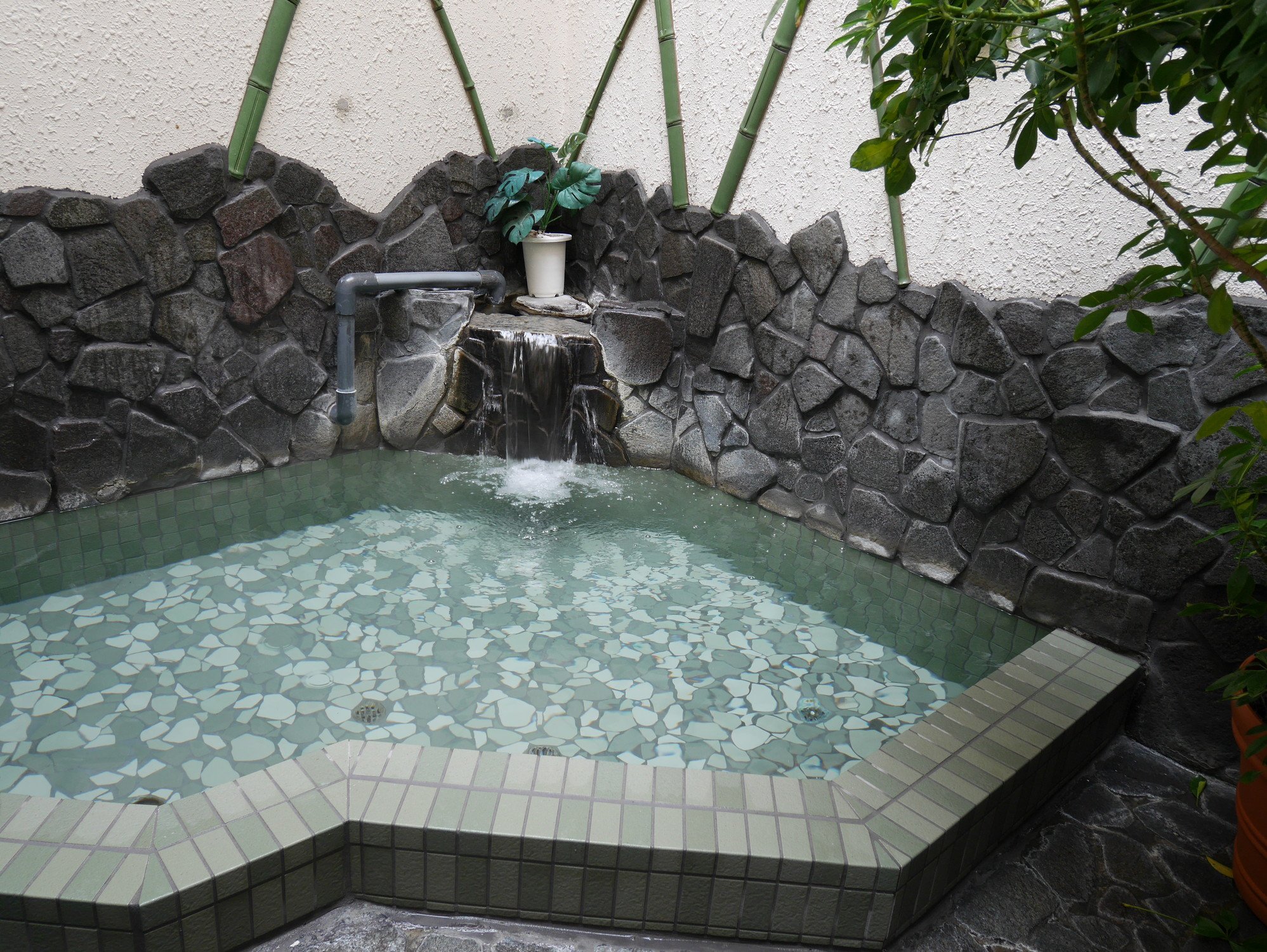 ♨️ 따끈따끈 랜드 타카반 온천(포카포카 란도 타카반노유) 이미지 1